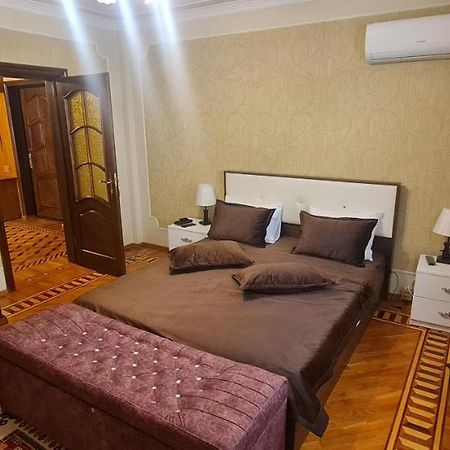 Gold Wall Apartment Baku Exteriör bild