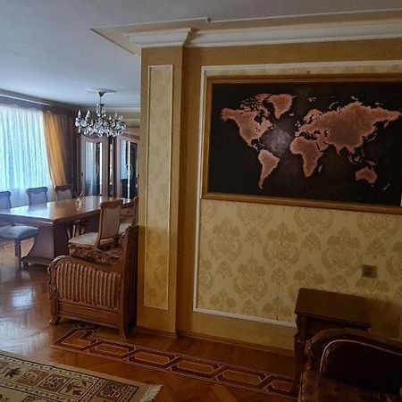 Gold Wall Apartment Baku Exteriör bild